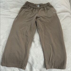 ALO Yoga Women's Taupe Straight Leg Pants